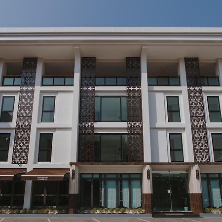 Poodson Hotel Chiangmai チエンマイ エクステリア 写真