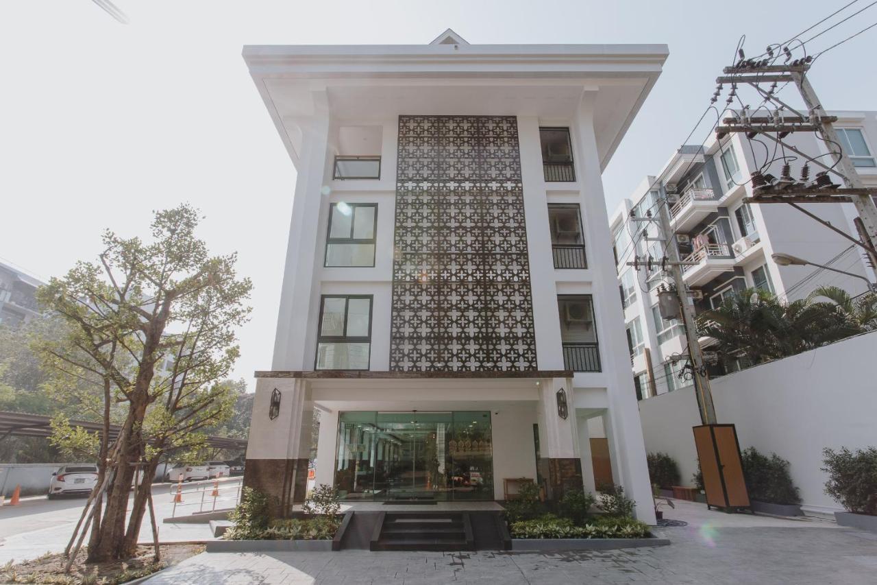 Poodson Hotel Chiangmai チエンマイ エクステリア 写真